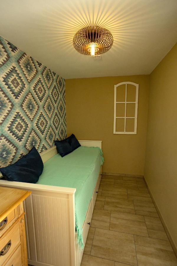 Ferienwohnung Burgblick Im Neuffener Tal Mit Sauna Und Wallbox Frickenhausen  Ngoại thất bức ảnh